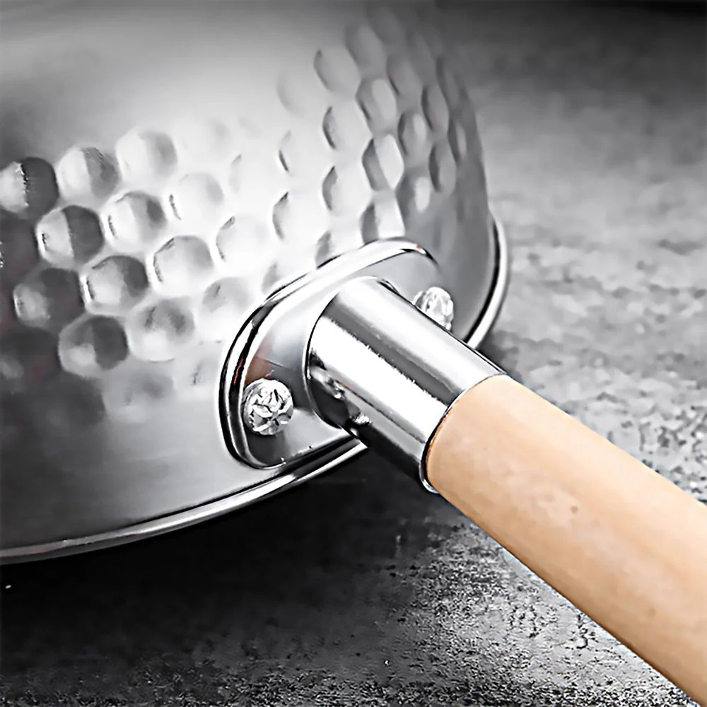Vada Tri-Ply Stainless-Steel Saucepan - Image 4